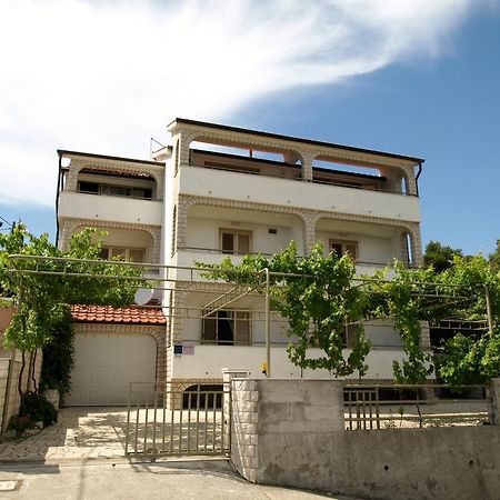 Apartments Biserka Rab Town Exterior foto